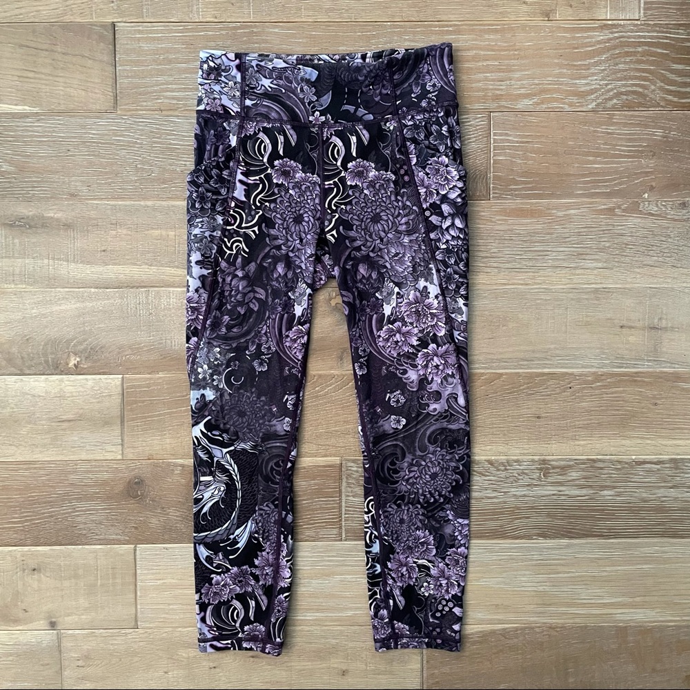 Lululemon Purple Patterned Cropped Leggings